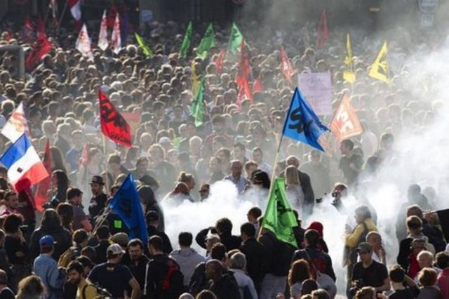 Πρωτομαγιά: Χιλιάδες Γάλλοι ζήτησαν «αλλαγή τώρα»