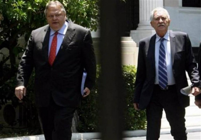 Κόντρα ΠΑΣΟΚ και ΔΗΜΑΡ για τους ψηφοφόρους του Κέντρου