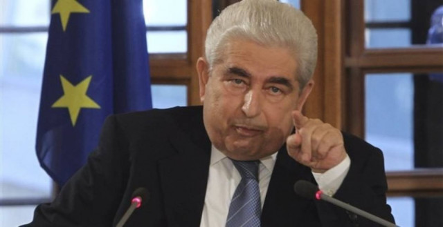 Πρόταση εξόδου από το ευρώ ετοιμάζει το ΑΚΕΛ