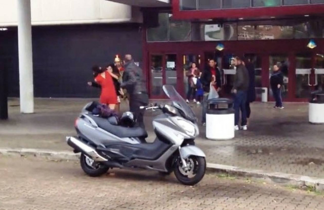 Βίντεο: Γυναικοκαβγάς στην Ιταλία