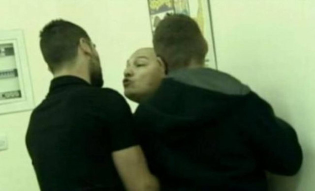 Εξετάζονται οι καταγγελίες περί επίδειξης όπλου από τον Γ. Γερμενή