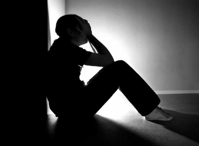 Πάτρα: Έκανε σεξ με τον γιο της για να τον κάνει άντρα