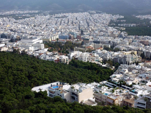 Στον αέρα χιλιάδες ιδιοκτήτες αυθαιρέτων
