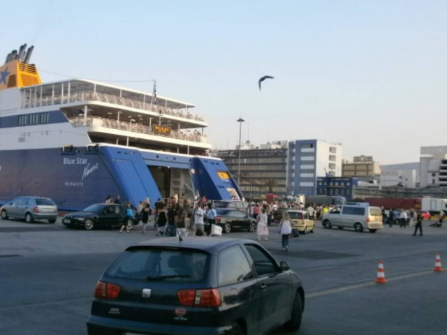 Αυξημένη η έξοδος από το λιμάνι του Πειραιά