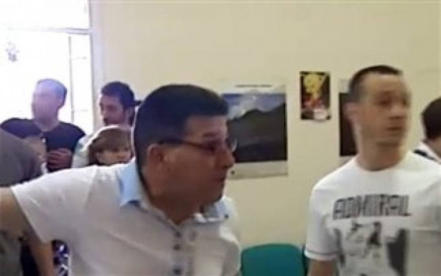 Πατέρας 12χρονης σε Γερμενή: «Στο παιδί πήγες και έδωσες μπουνιά;»