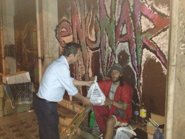 Αποστολή αγάπης τα βράδια στους περιφερόμενους αστέγους της Αθήνας