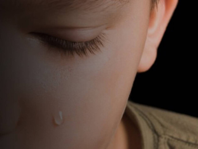 «Έκανα έρωτα με τον 15χρονο γιο μου για να τον κάνω άνδρα»