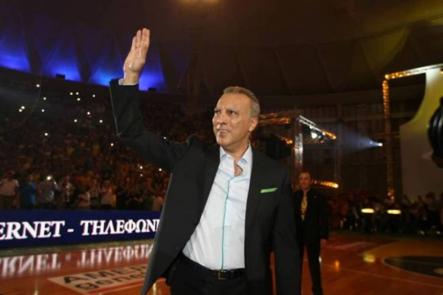 Και όμως. Ο Γκάλης λύγισε...