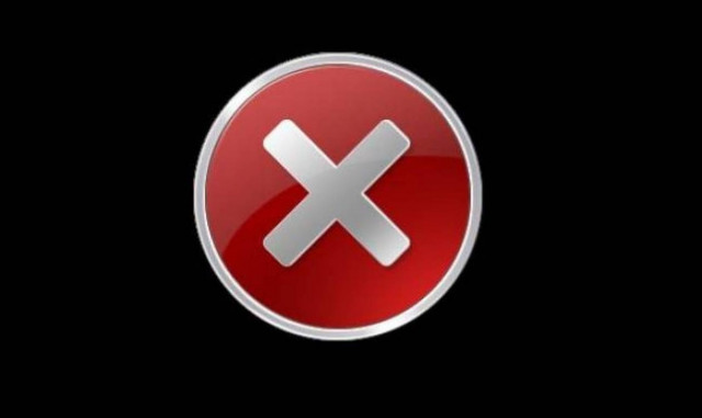 Σάλος στο διαδίκτυο: Γυμνή γυναίκα... κυνηγάει έναν γυμνό άνδρα! (pic)