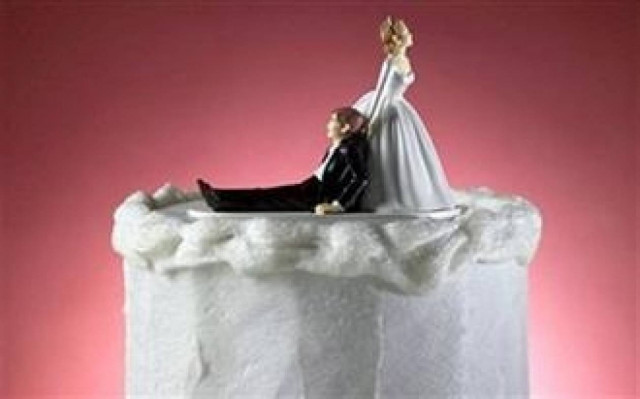 Κορυφαίο: Ο διάλογος ενός ζευγαριού πριν και μετά το γάμο