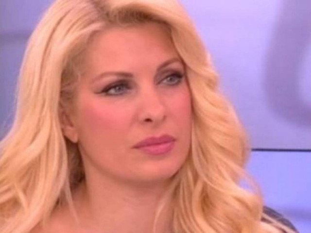 Σε απόγνωση η Ελένη Μενεγάκη! Έχασε τον Βίκτωρα!