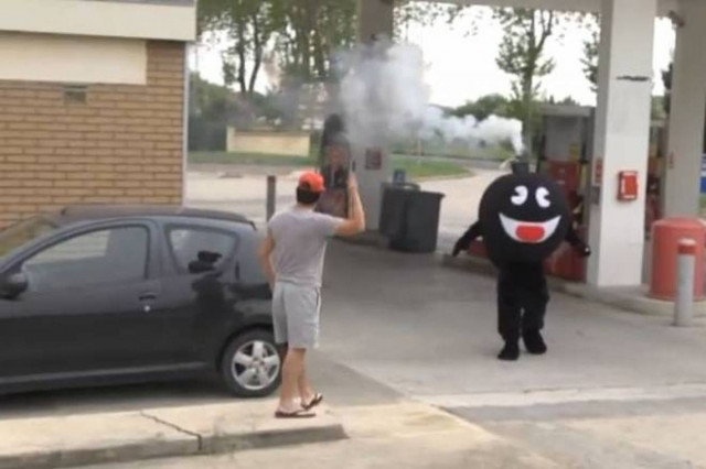 Εντοπίστηκε… βόμβα σε αεροδρόμιο! (video)