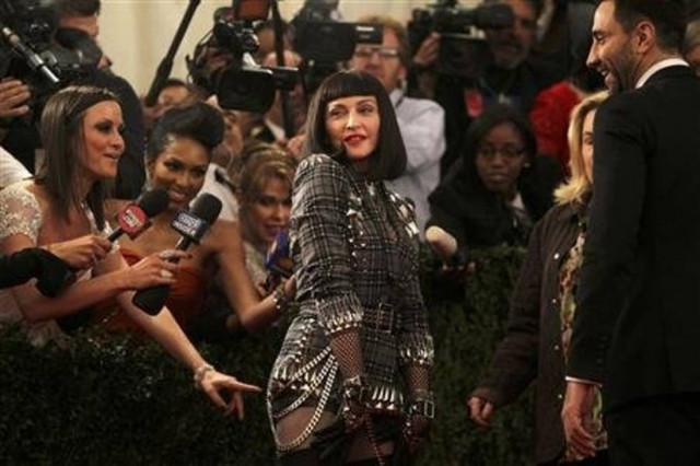 Madonna: 7,16 εκατ. δολάρια για τα κορίτσια σε Αφγανιστάν και Πακιστάν