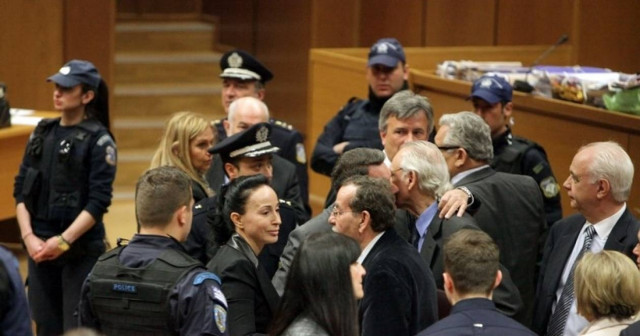 Το τρυφερό τετ α τετ Άκη και Βίκυς!