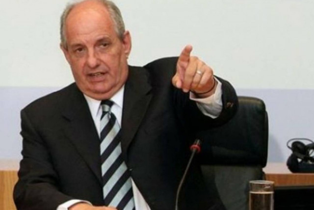 Κουίκ:Επιμένουν να εκχωρήσουν ονομασία με τον όρο «Μακεδονία»