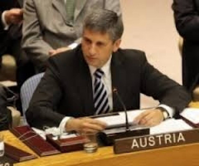 Σπίντελεγκερ: Τα προβλήματα στην Ελλάδα θα μπορούσαν να ήταν λιγότερα