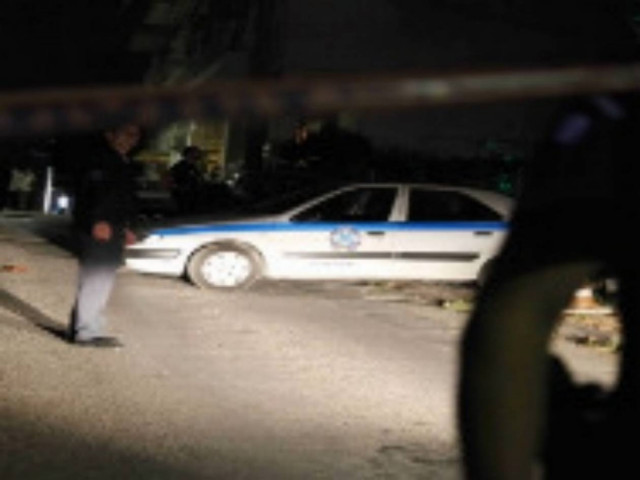 Θεσσαλονίκη: Μπούκαραν με το αυτοκίνητο σε βενζινάδικο