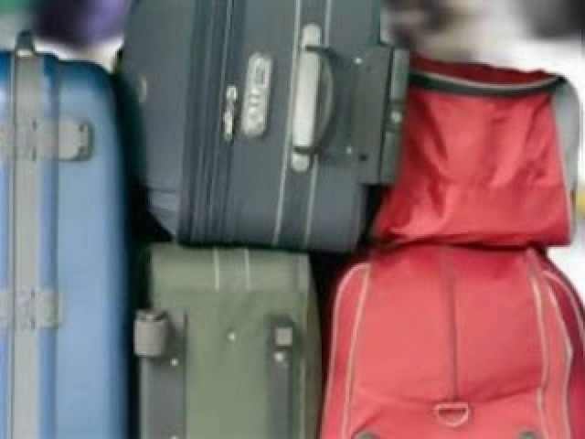 ΣΟΚ: Άνοιξαν την βαλίτσα των παιδιών και βρήκαν μέσα...