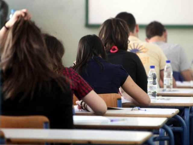 Πιθανή επιστράτευση καθηγητών αν γίνει απεργία στις Πανελλαδικές