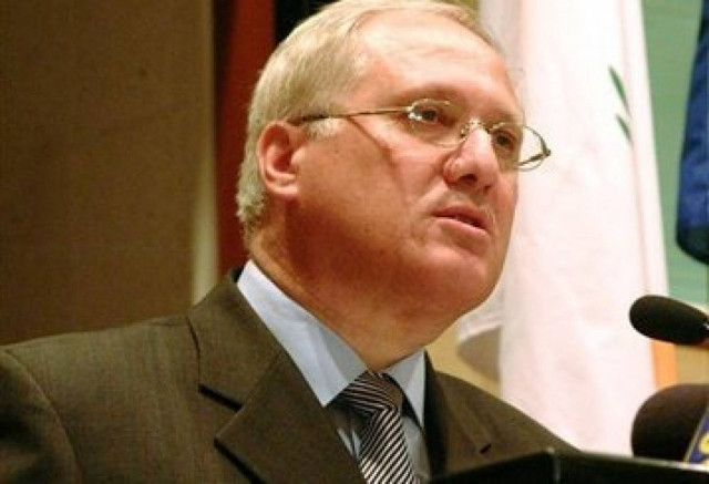 Καζαμίας: «Ο Χριστόφιας δεν είχε άλλη επιλογή για το ελληνικό χρέος»