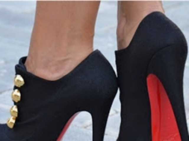 ΣΟΚ!!! Δείτε μια ακτινογραφία σε γυναικείο πόδι με γόβα...