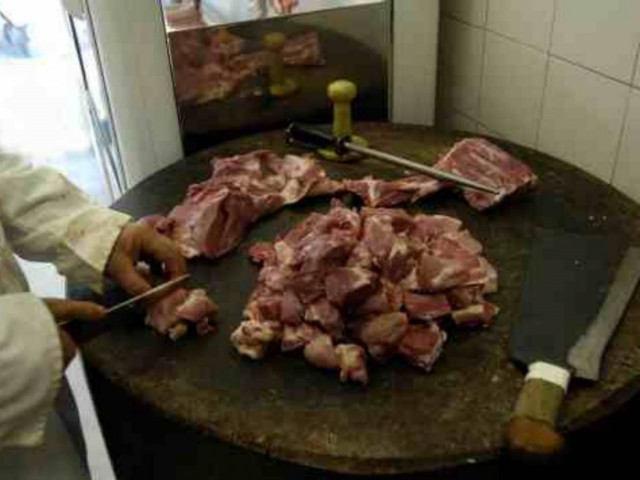 Σάλος στην Πάτρα: Ο χασάπης... είδε τον απατημένο και φοβήθηκε!