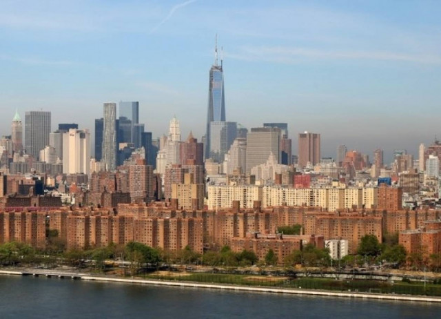 Ιστορική μέρα στις ΗΠΑ: Το Παγκόσμιο Κέντρο Εμπορίου υψώθηκε ξανά!