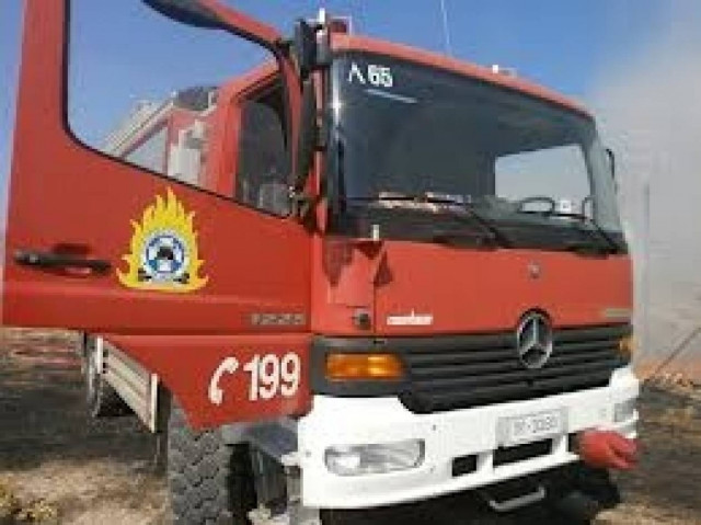 Κρήτη: Εγκαταλελειμμένο αυτοκίνητο στις φλόγες