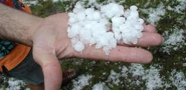 Μεγάλες ζημιές από το χαλάζι σε χωριά της Νεμέας