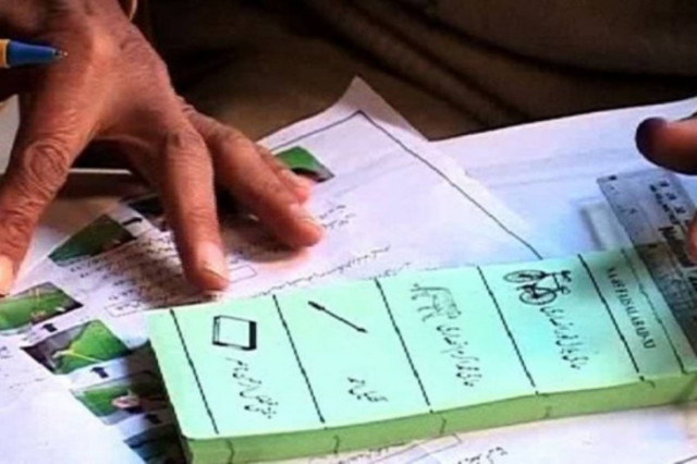 Έκλεισαν οι κάλπες στο Πακιστάν