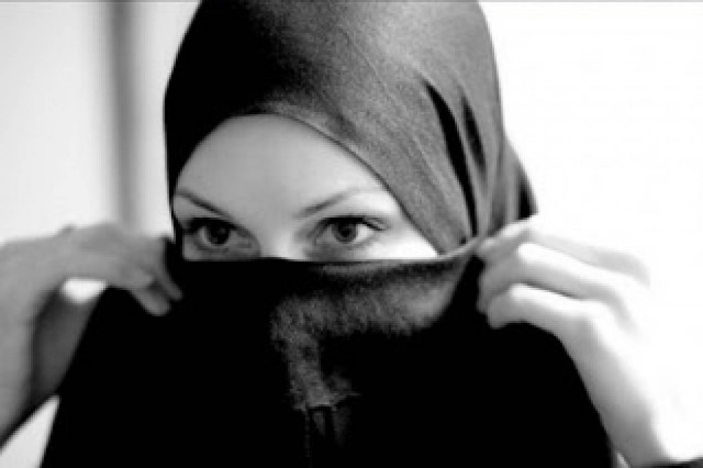 ΣΟΚ: 300 βουρδουλιές επειδή παρακίνησε γυναίκα να γίνει χριστιανή