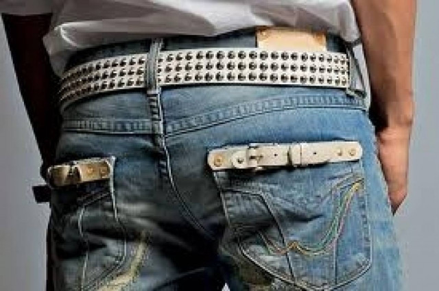 Απίστευτο: Δάγκωσε… στα οπίσθια έναν υπάλληλό της