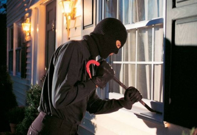 Συνελήφθη 40χρονος αλλοδαπός για διαρρήξεις και κλοπές