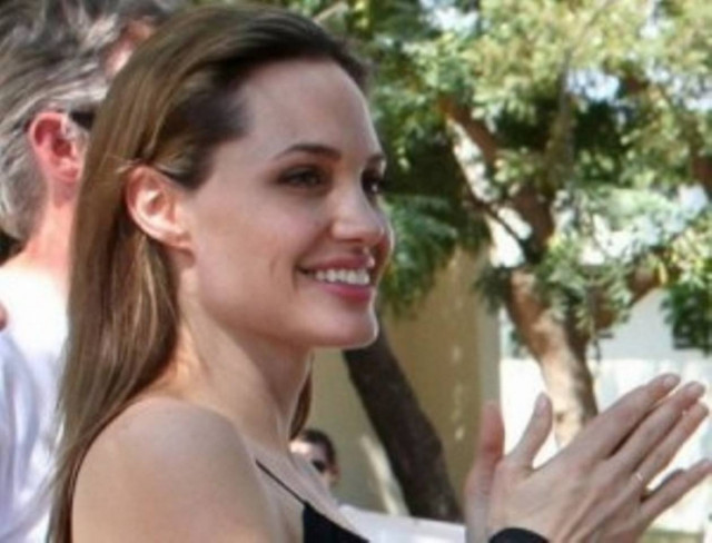 Σοκ: Η Αντζελίνα Τζολί υπεβλήθη σε διπλή μαστεκτομή