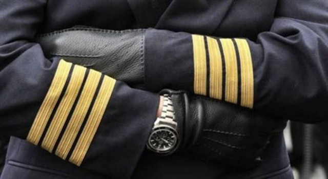 Απίστευτο: Πιλότος κλειδώθηκε έξω από το πιλοτήριο όταν πήγε να...