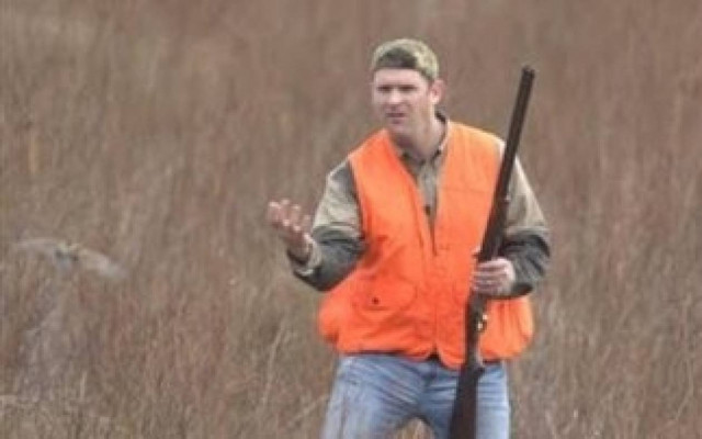 Δεν θα το πιστεύετε: Πιάνει πουλιά στον αέρα... Κυριολεκτικά!