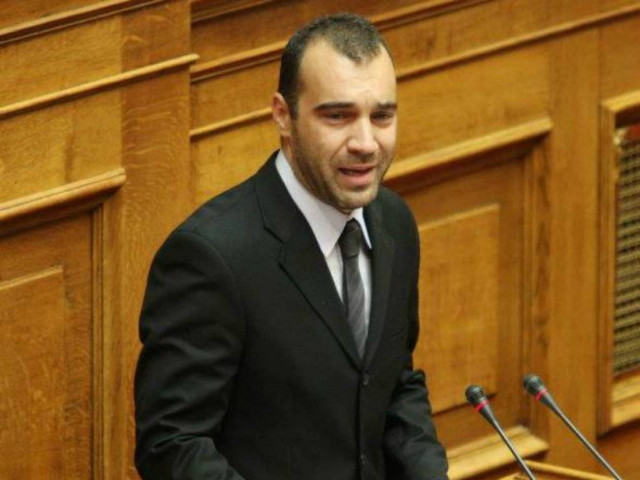 Χαμός στη Βουλή - Βουλευτής της Χρυσής Αυγής: «Είστε ξεφτιλισμένοι»