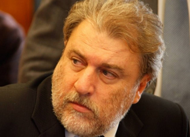 Μαριάς:Νέες «κίτρινες κάρτες» της τρόικας φέρνουν νέα μέτρα!