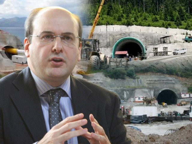 Έργα και ημέραι Χατζηδάκη: Το πάρτι κράτησε μόλις μία ημέρα