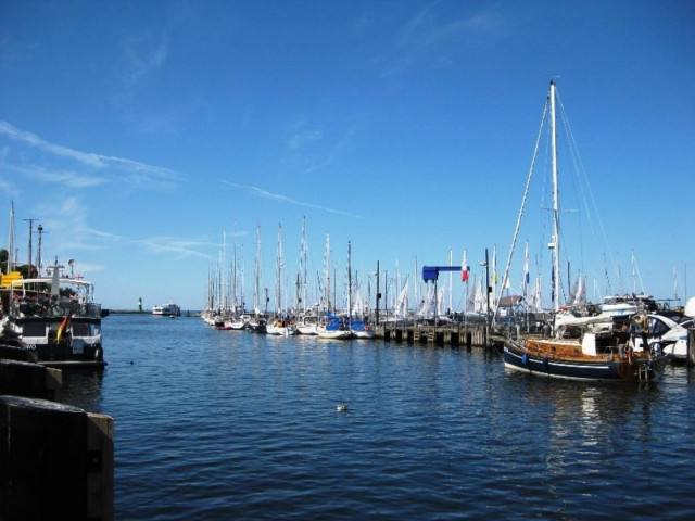 Σύλληψη κυβερνήτη σκάφους για μεταφορά υπεράριθμων επιβατών