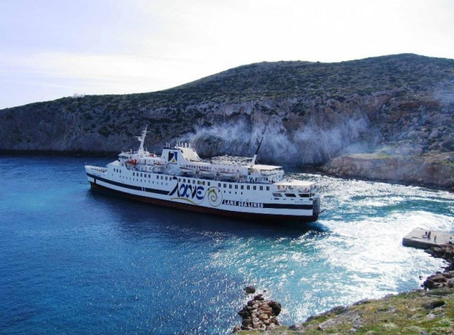 Η μηχανική βλάβη έφερε δεξαμενισμό σε πλοίο