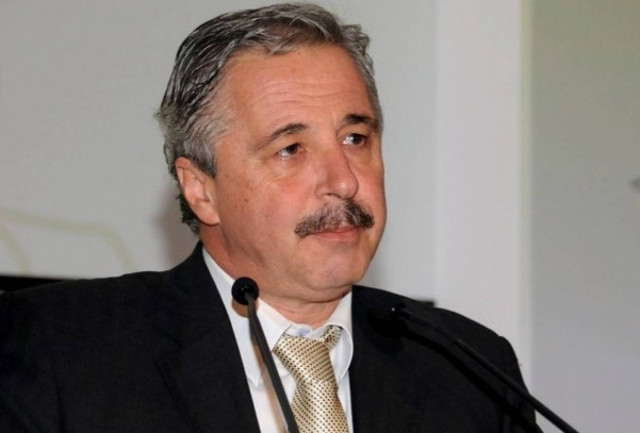 Διερευνητικές επαφές Μανιάτη με ομολόγους του για το αντιρατσιστικό