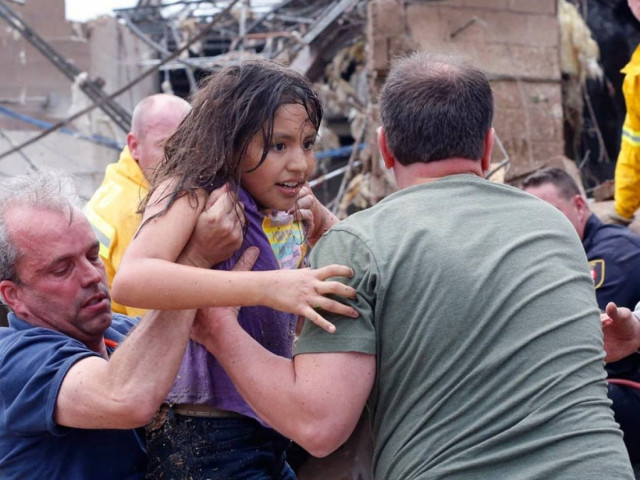 Οκλαχόμα: Λιγότερα τα θύματα από τον καταστροφικό ανεμοστρόβιλο