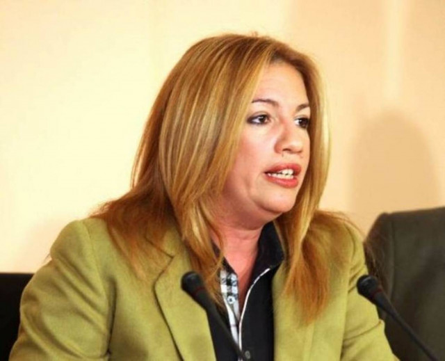 ΠΑΣΟΚ: ΝΔ και ΣΥΡΙΖΑ τσακώνονται για το… πάπλωμα!