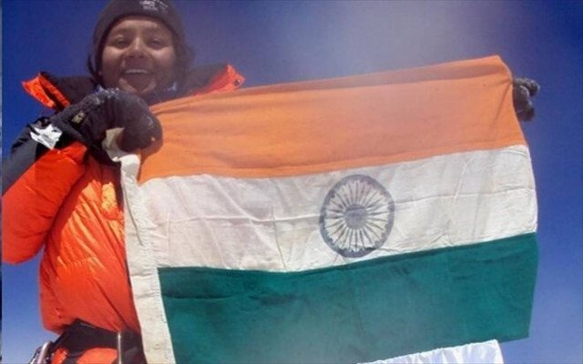 Η απίστευτη ιστορία της ανάπηρης γυναίκας που κατέκτησε το Έβερεστ