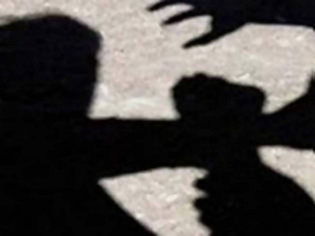 Απίστευτο: Νεαρός έδειρε μαθήτρια την ώρα των Πανελληνίων