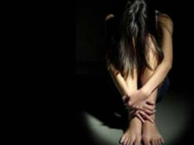 ΣΟΚ: Ξυλοκόπησε την έγκυο σύντροφό του γιατί δεν καθάριζε καλά