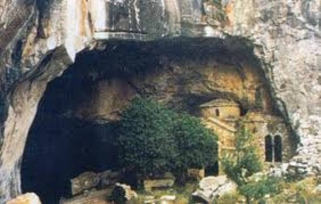 8 τόποι στην Ελλάδα που καλύπτονται από ένα... πέπλο μυστηρίου