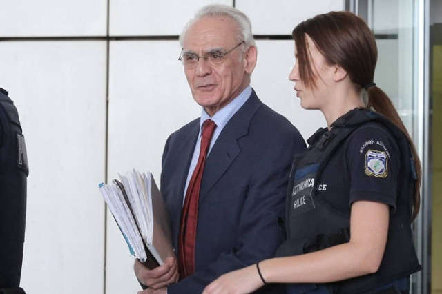 Άκης: Είμαι το εξιλαστήριο θύμα για να καθαρίσει ο τόπος