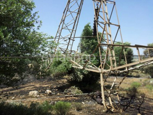 Έπεσε πυλώνας στη Χαλκίδα